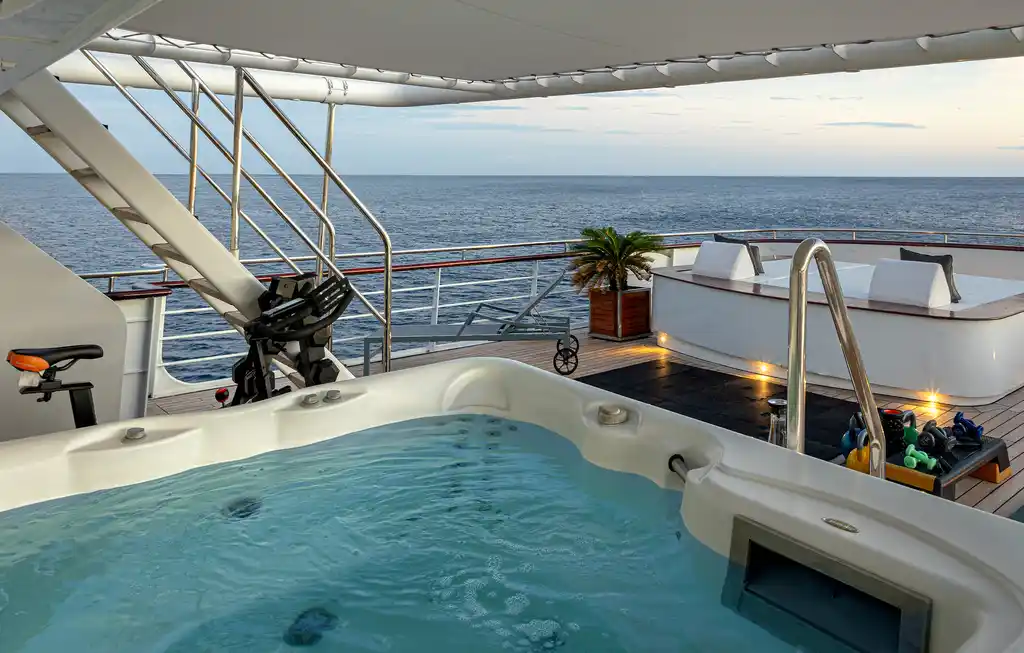 Aqua Blu Gym And Jacuzzi