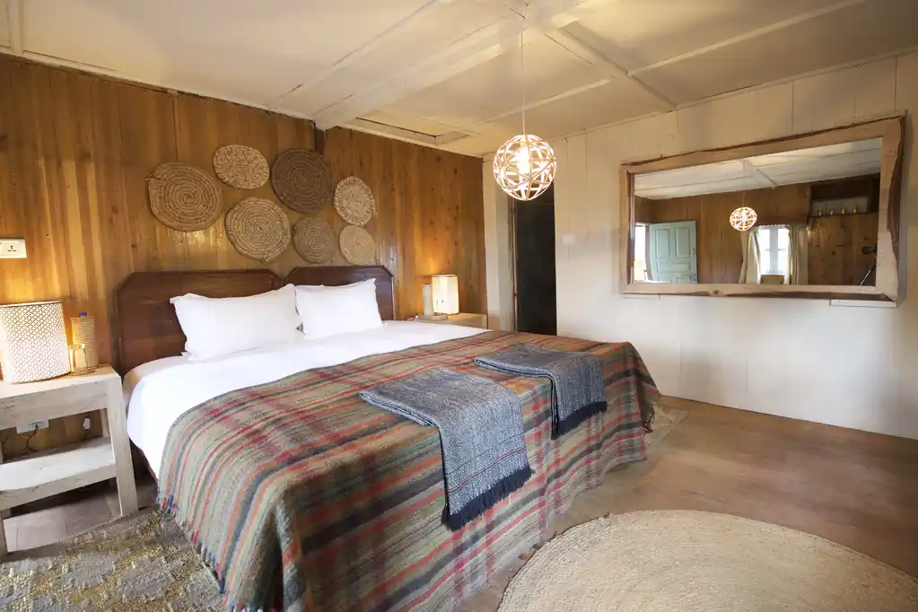 Radhu Khandu Bedroom Shakti Sikkim India Direct