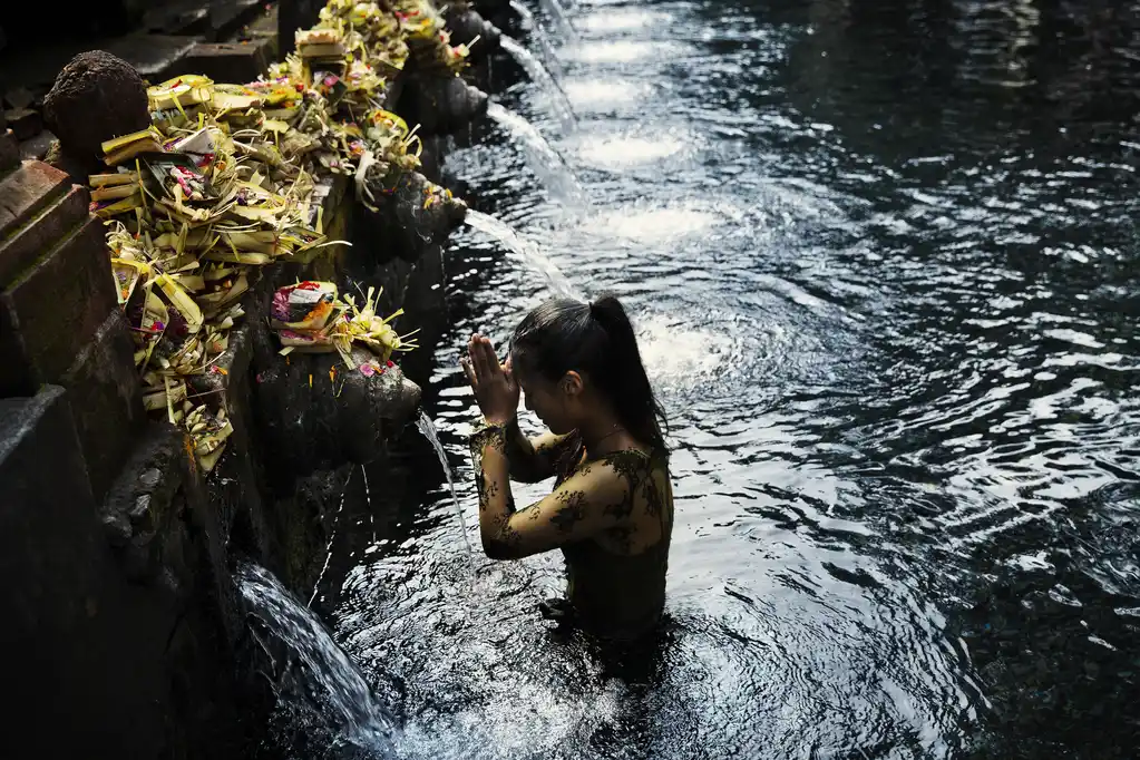Temple Blessing Como Shambhala Ubud Indonesia Como