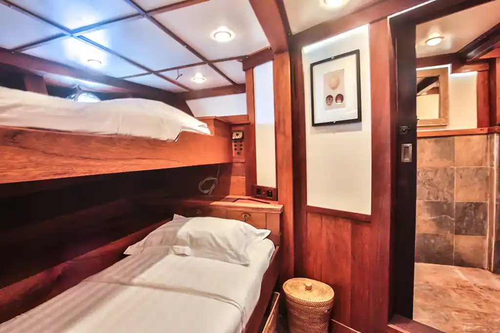 Twin Cabin Ombak Putih Indonesia Seatrek