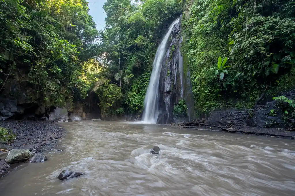 Buahan Waterfall Ubud Indoesia Khiri