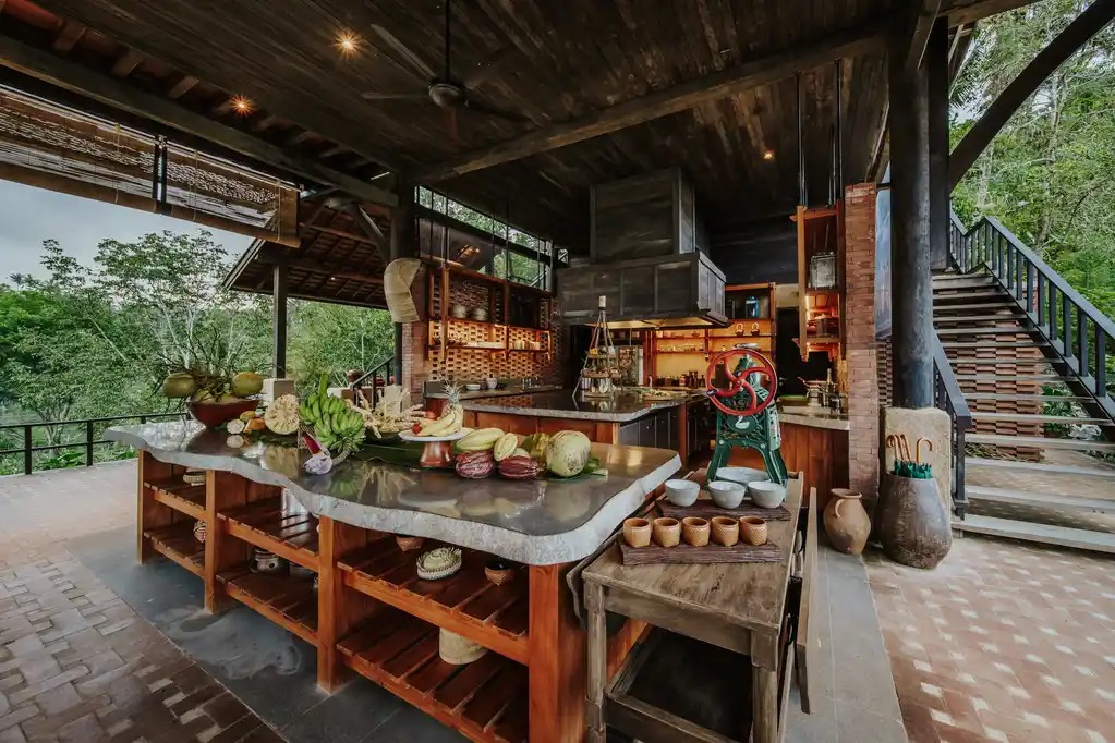 Buahan Open Cooking Area Ubud Indoesia Khiri