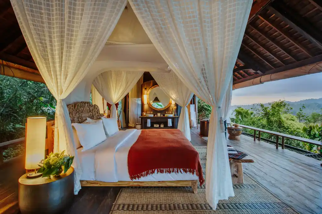 Buahan Bale Bed Ubud Indoesia Khiri