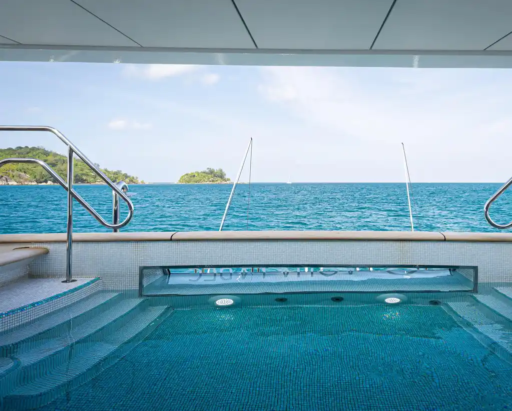 AQL Interiors Outdoor Jacuzzi D Png