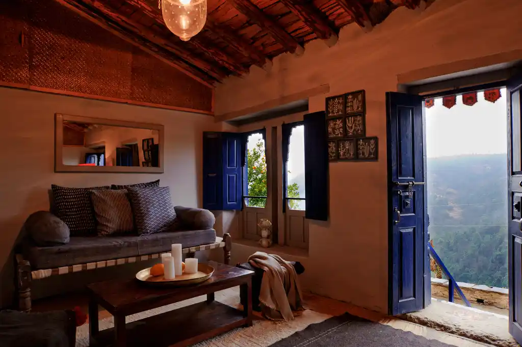 Shakti Kumaon Living Room Image