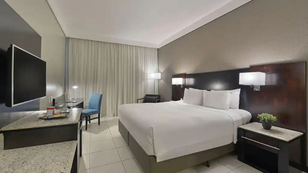 Deville Prime Cuiaba Room