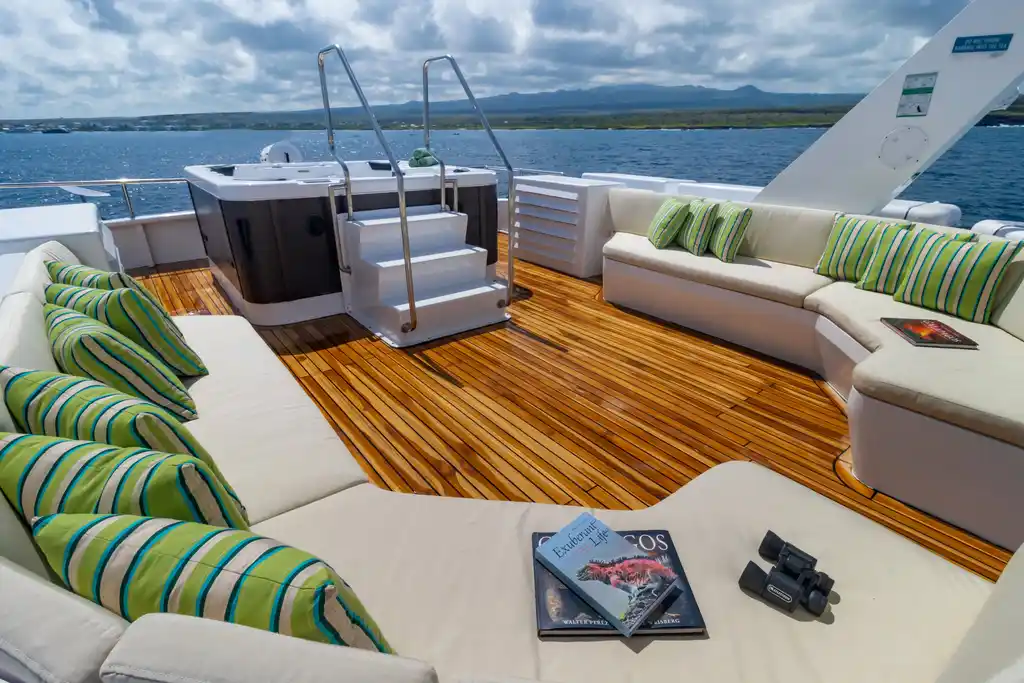 Galapagos Angel Sundeck Lounge