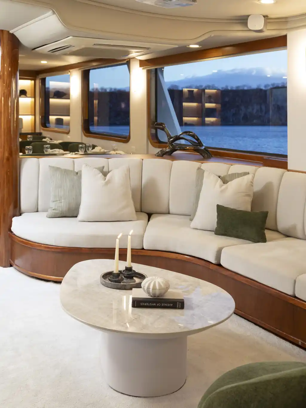 Lounge P9A0047 INTEGRITY